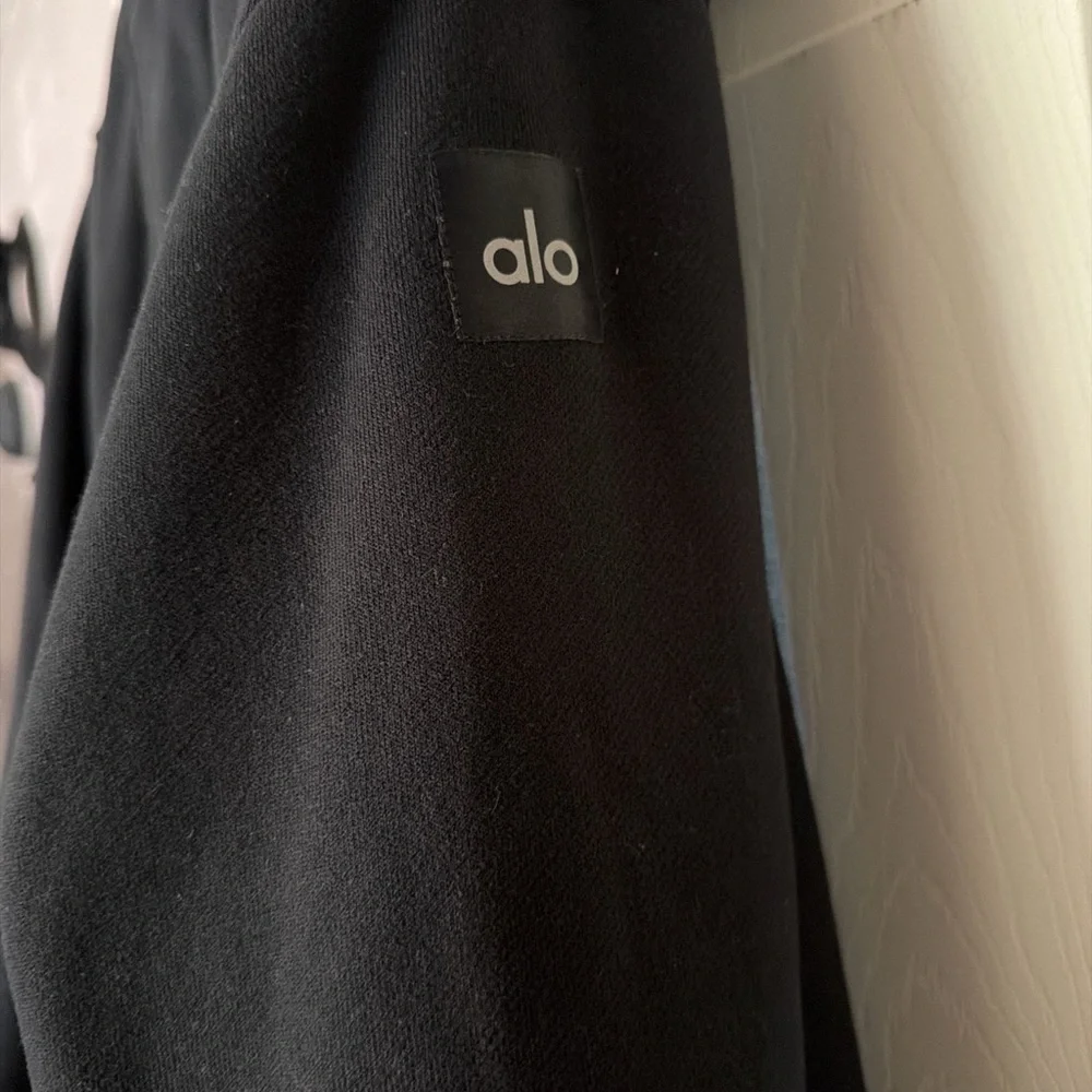 ALO Yoga Women's Black Long Trench Coat